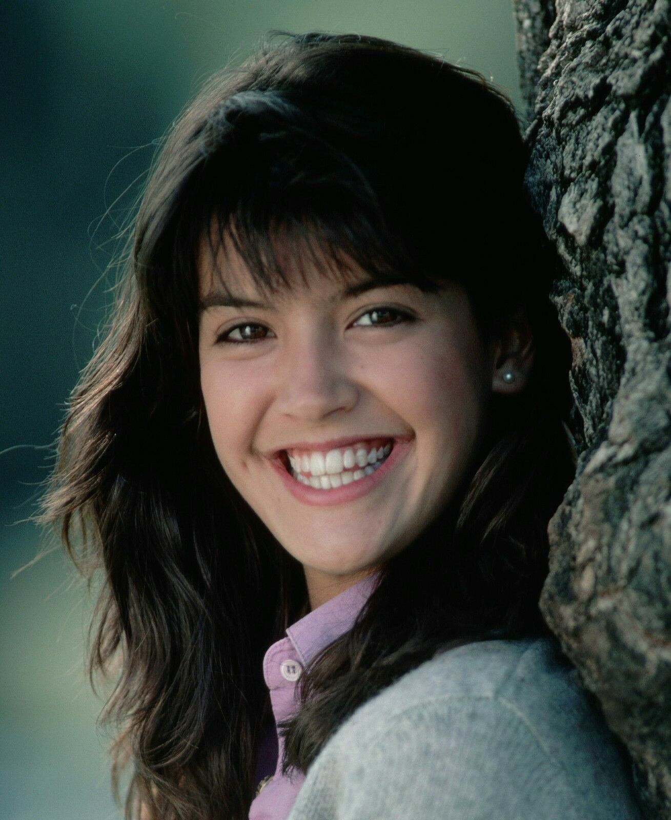 Phoebe Cates 5x7 Photo – Adira Collectibles