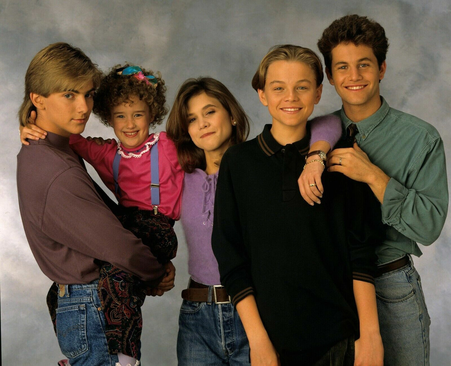 GROWING PAINS -CAST PHOTO WITH LEONARDO DICAPRIO TV SHOW 8x10 Photo