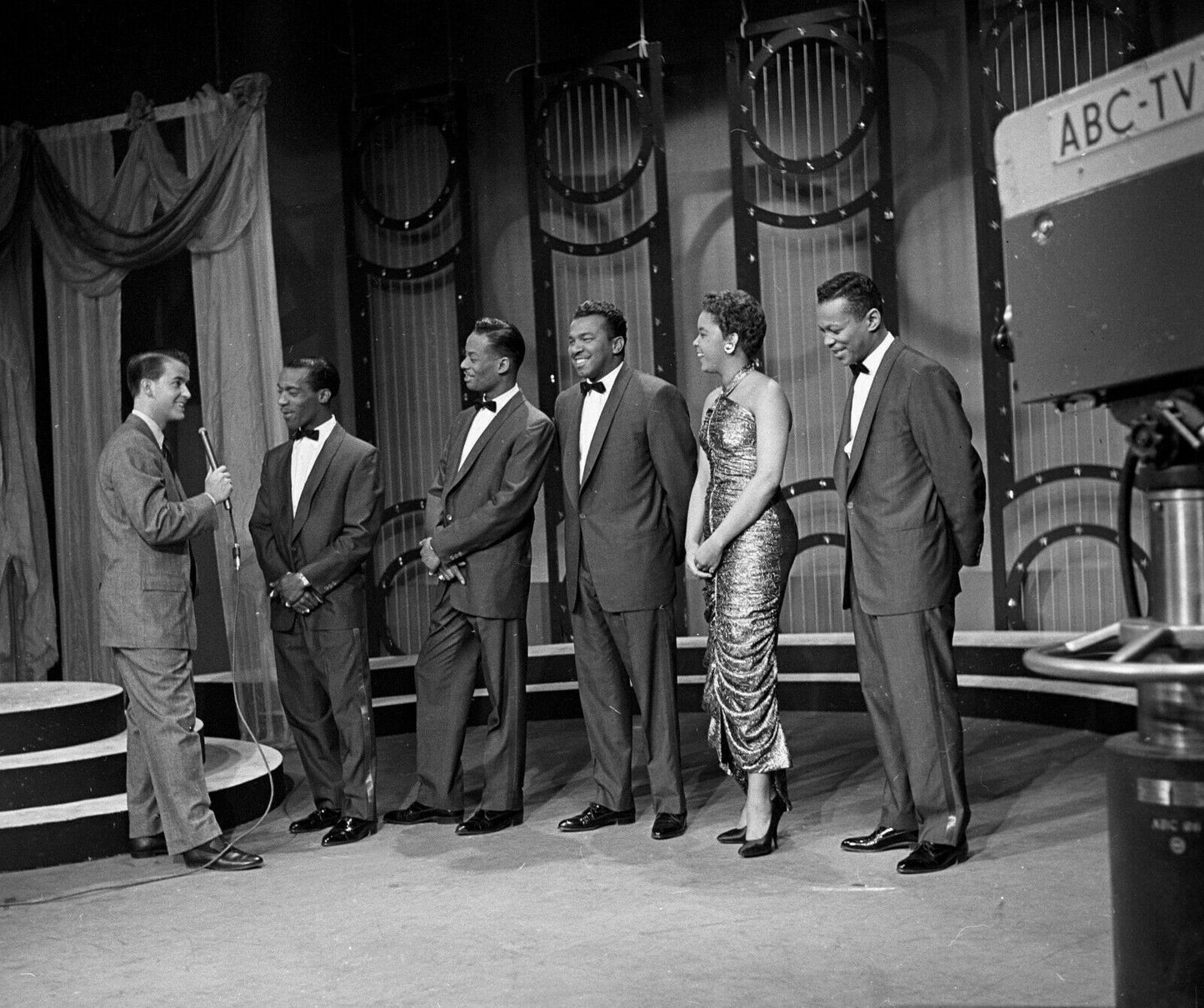 American Bandstand  - THE PLATTERS 8x10 Photo