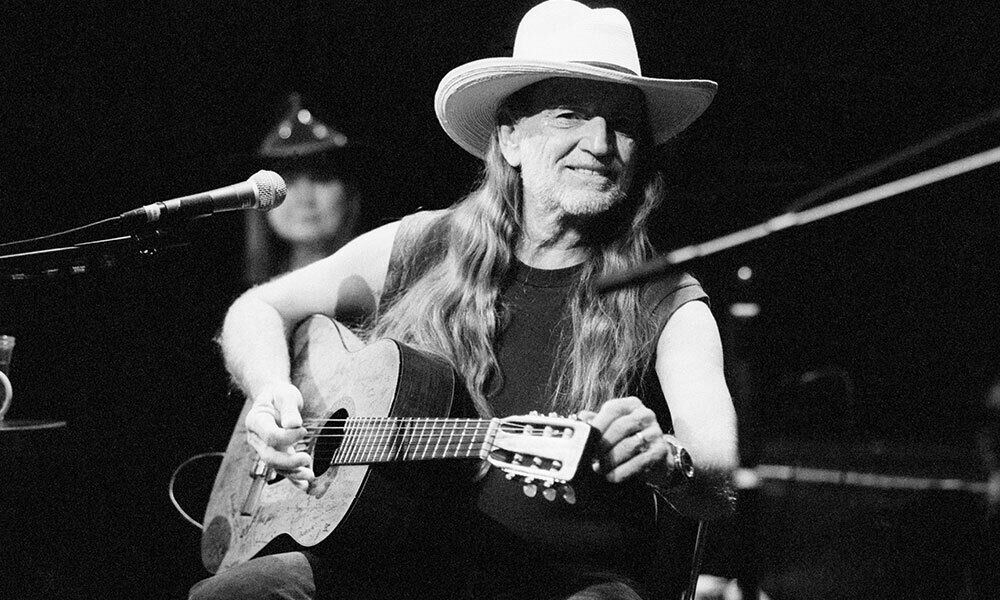 WILLIE NELSON 8x10 GLOSSY Photo