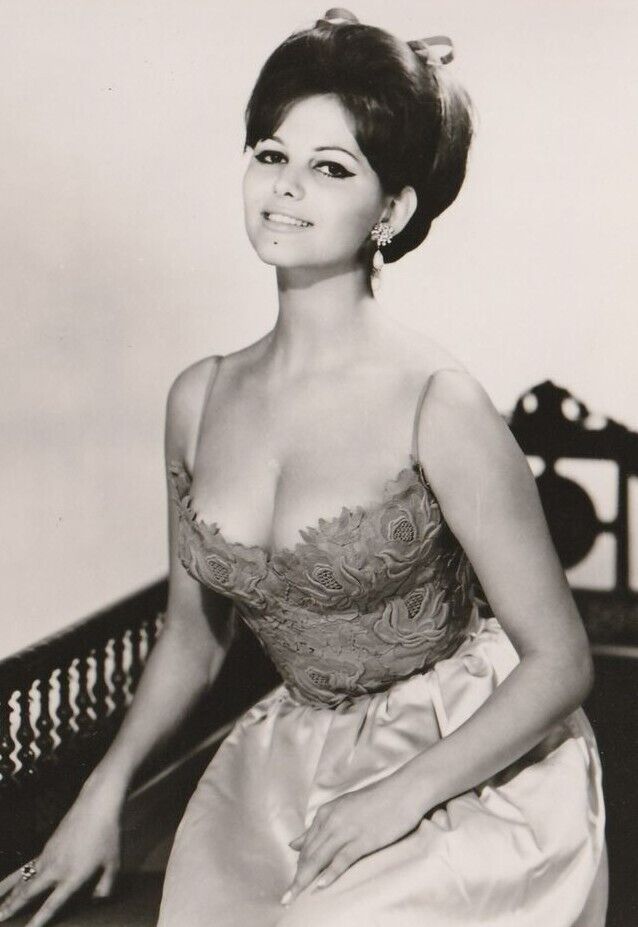 CLAUDINE CARDINALE 8x10 Glossy Photo