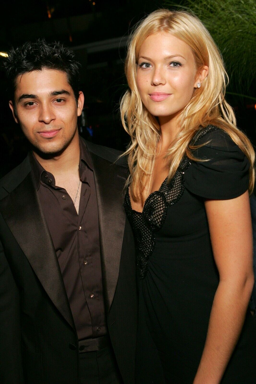 WILMER VALDERRAMA and MANDY MOORE 8x10 Glossy Photo