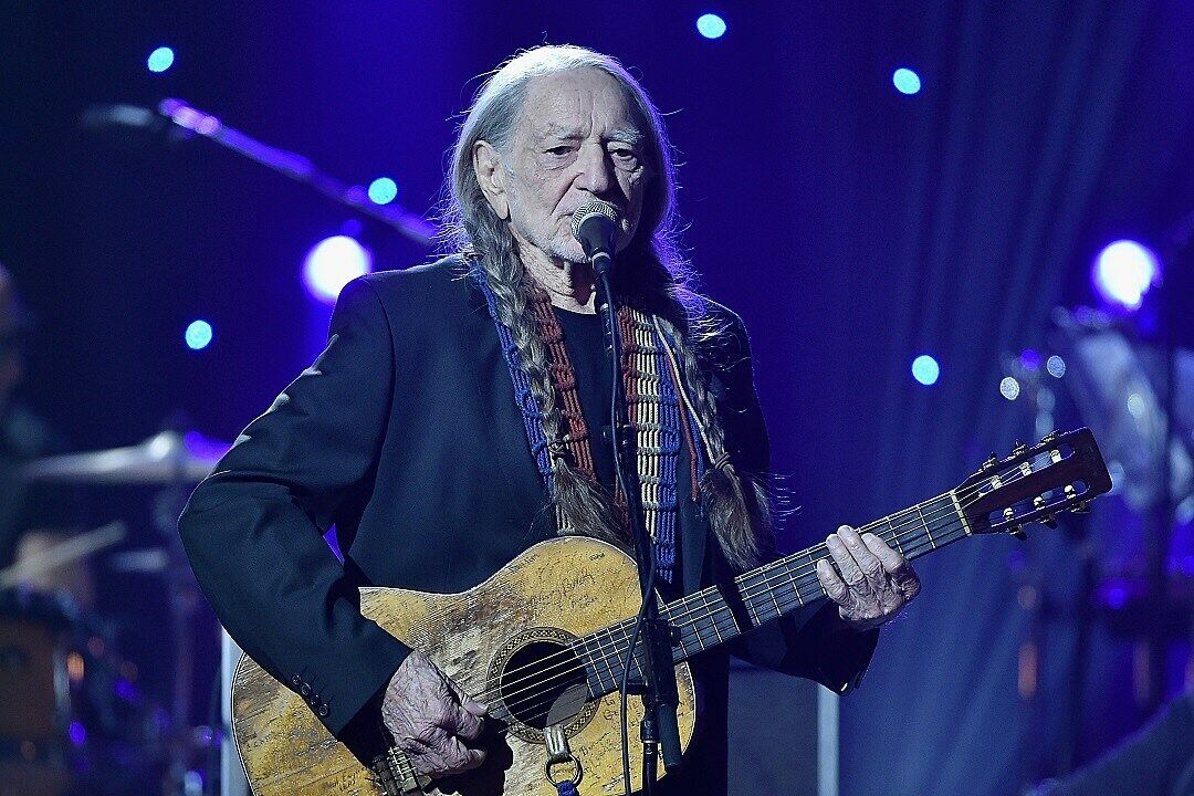 WILLIE NELSON 8x10 GLOSSY Photo