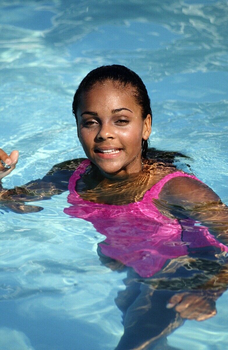 LARK VOORHIES (LISA TURTLE) SAVED BY THE BELL 8x10 Photo