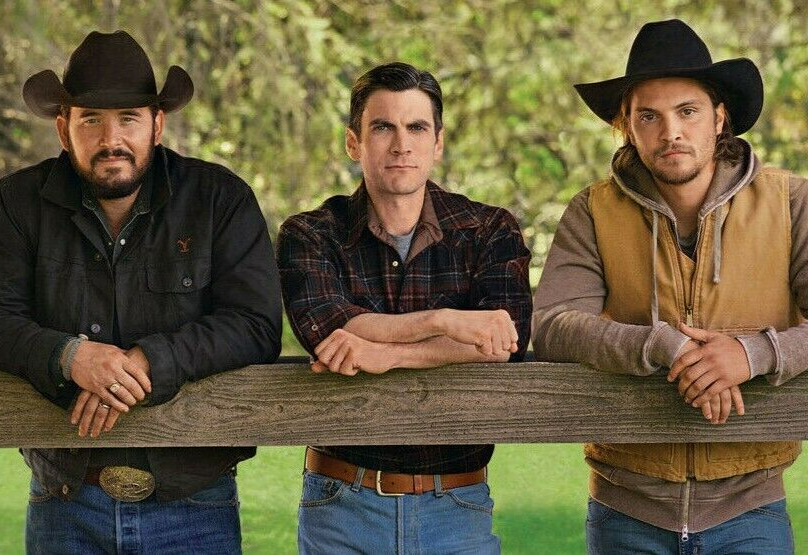 Yellowstone CAST 8x10 TV SHOW Photo